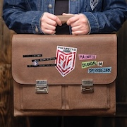 Review: Pia United - Die zehn Gebote der Jungpianiere / Skandal im Sperrbezirk