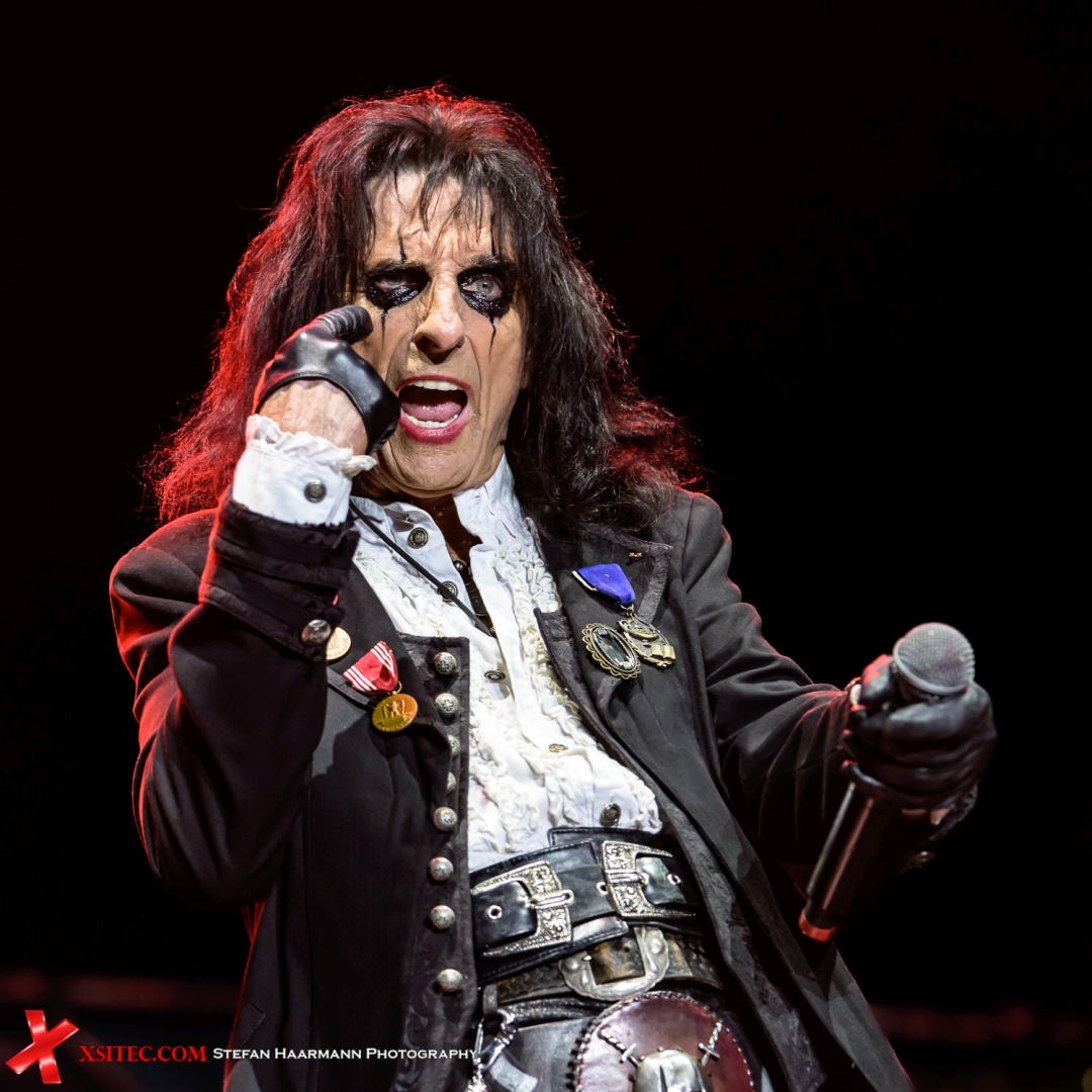 http://www.musikreviews.de/static/images/live/2024/Alice_Cooper-_72.jpg http://www.musikreviews.de/static/images/live/2024/Alice_Cooper-_72.jpg